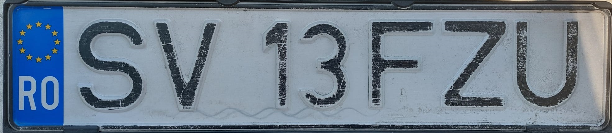 SV13FZU etichetă